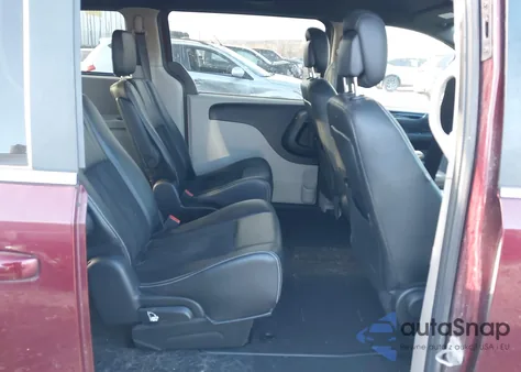 2019 Dodge Grand Caravan Sxt z USA, uszkodzony, nr VIN 2C4RDGCG5KR621854